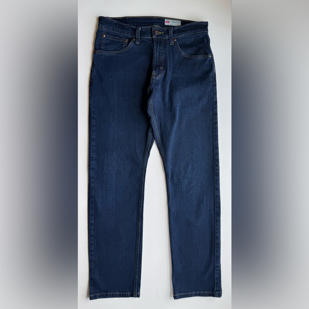 Men’s Wrangler Athletic Fit Dark Blue Straight Jeans Size 30 x 30